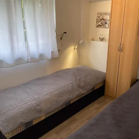 Bungalow 17 *